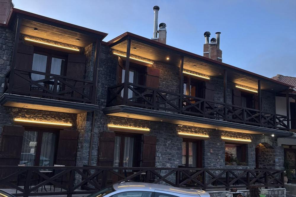 Guesthouse Teloni วิตีนา ภายนอก รูปภาพ